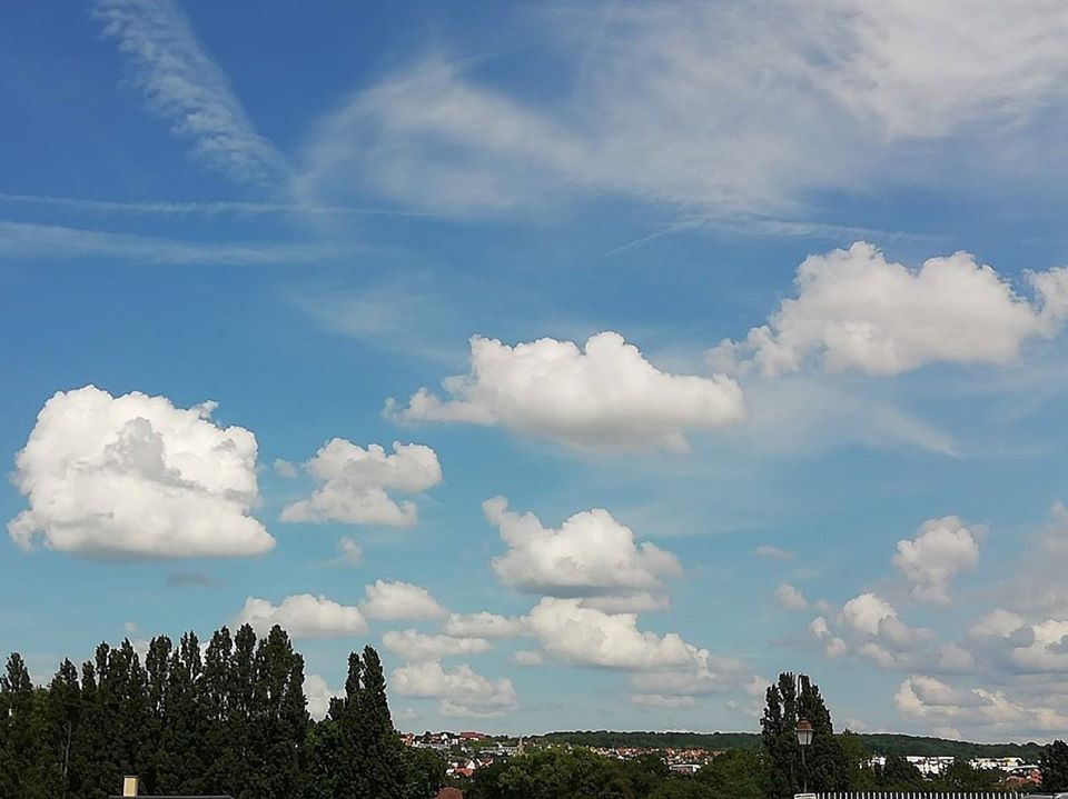 Depuis : Des nuages
